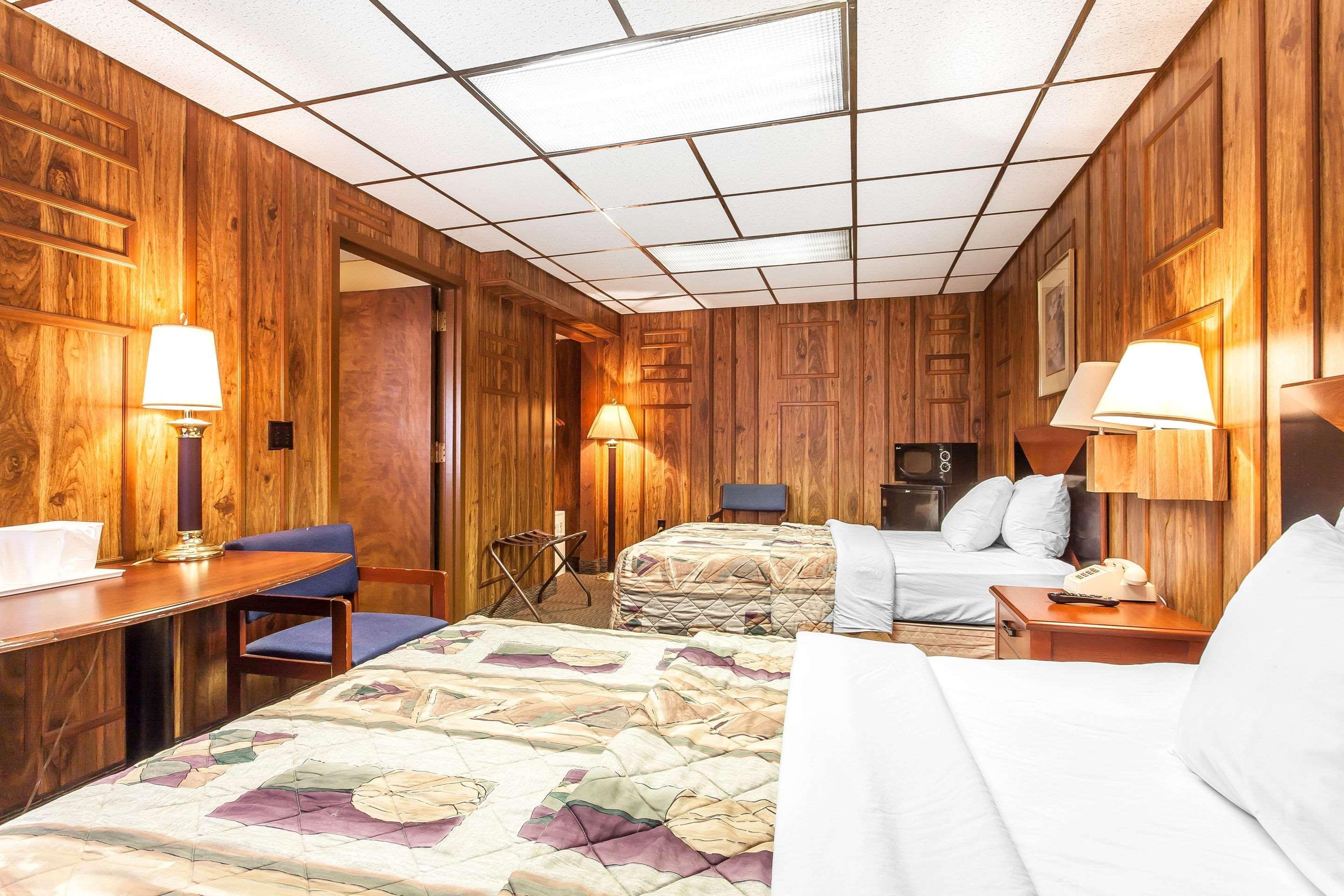Rodeway Inn North Sandusky Buitenkant foto