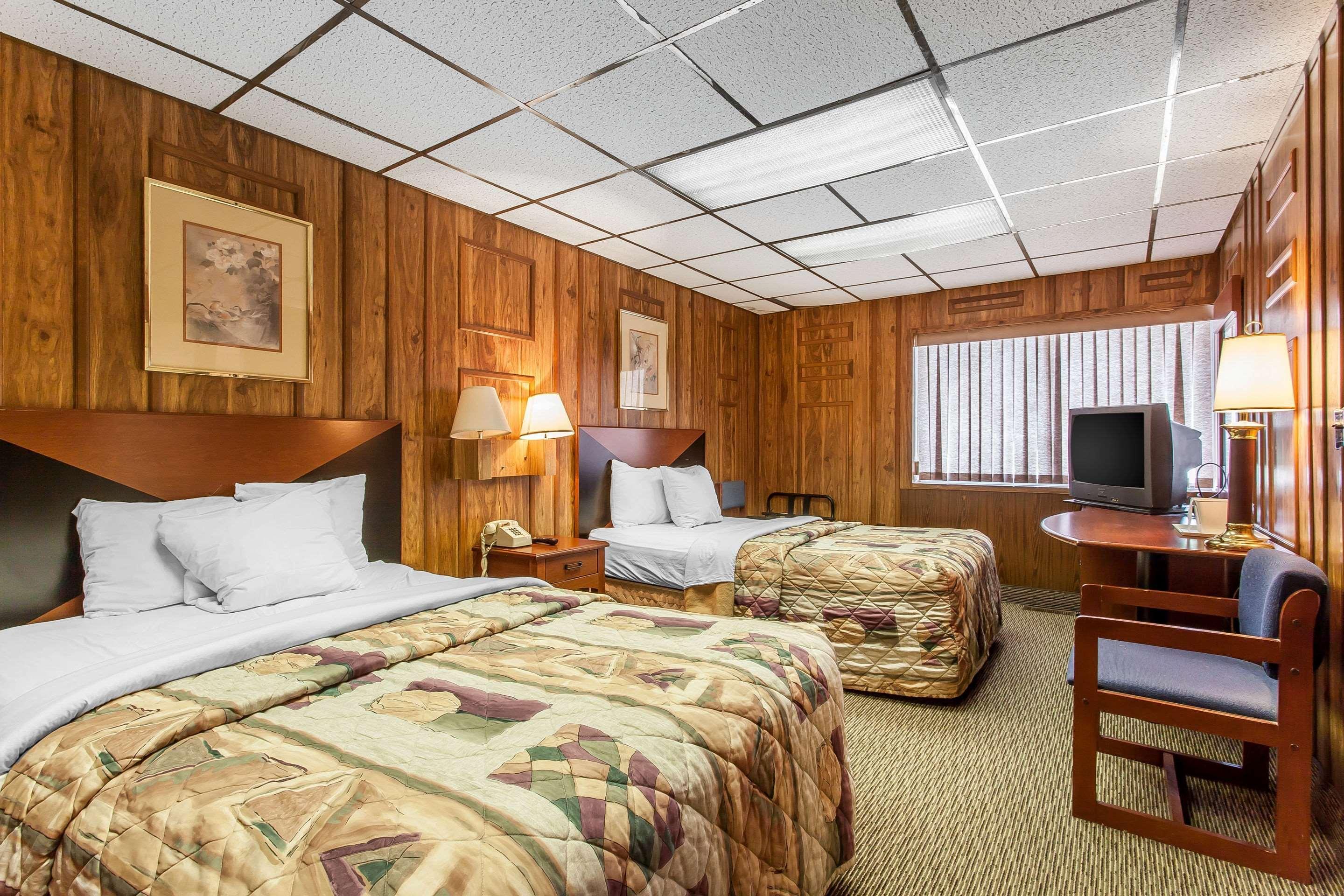 Rodeway Inn North Sandusky Buitenkant foto