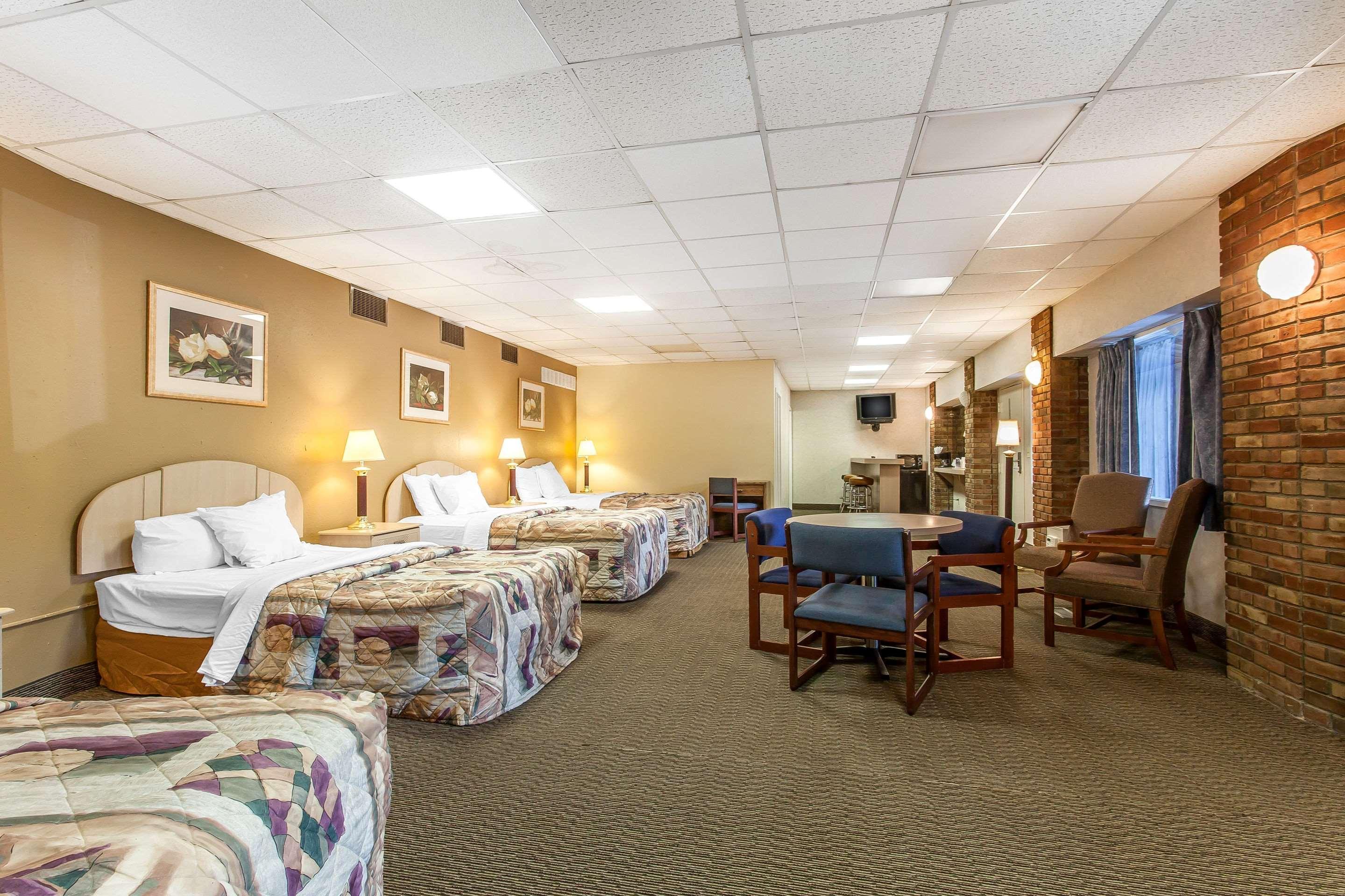 Rodeway Inn North Sandusky Buitenkant foto