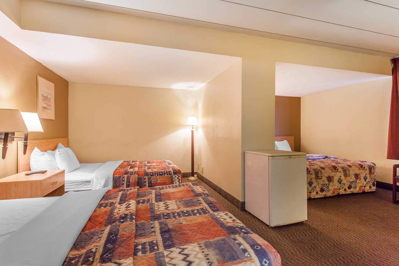 Rodeway Inn North Sandusky Buitenkant foto