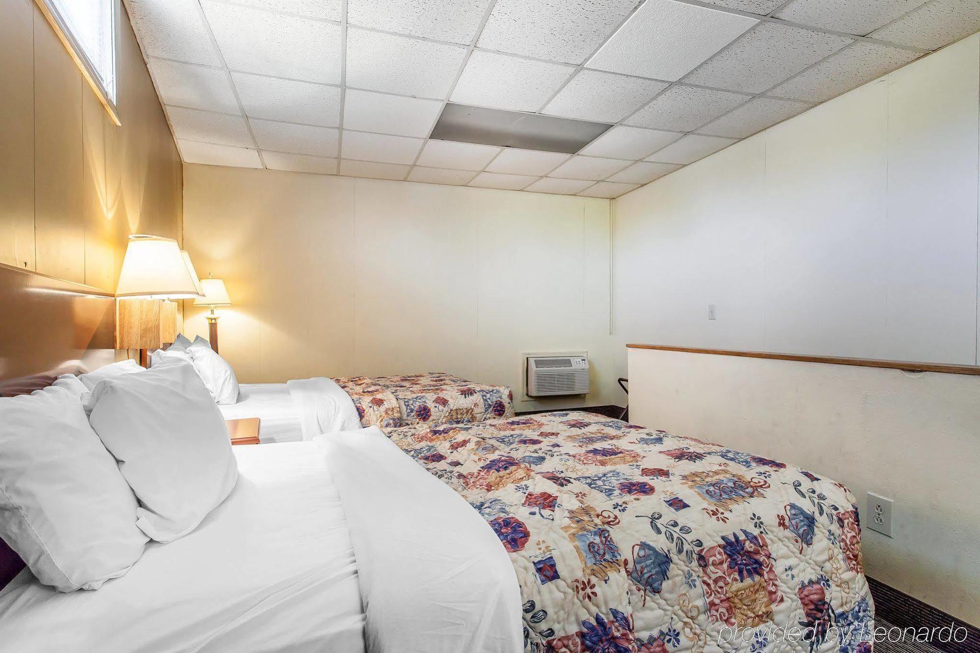 Rodeway Inn North Sandusky Buitenkant foto
